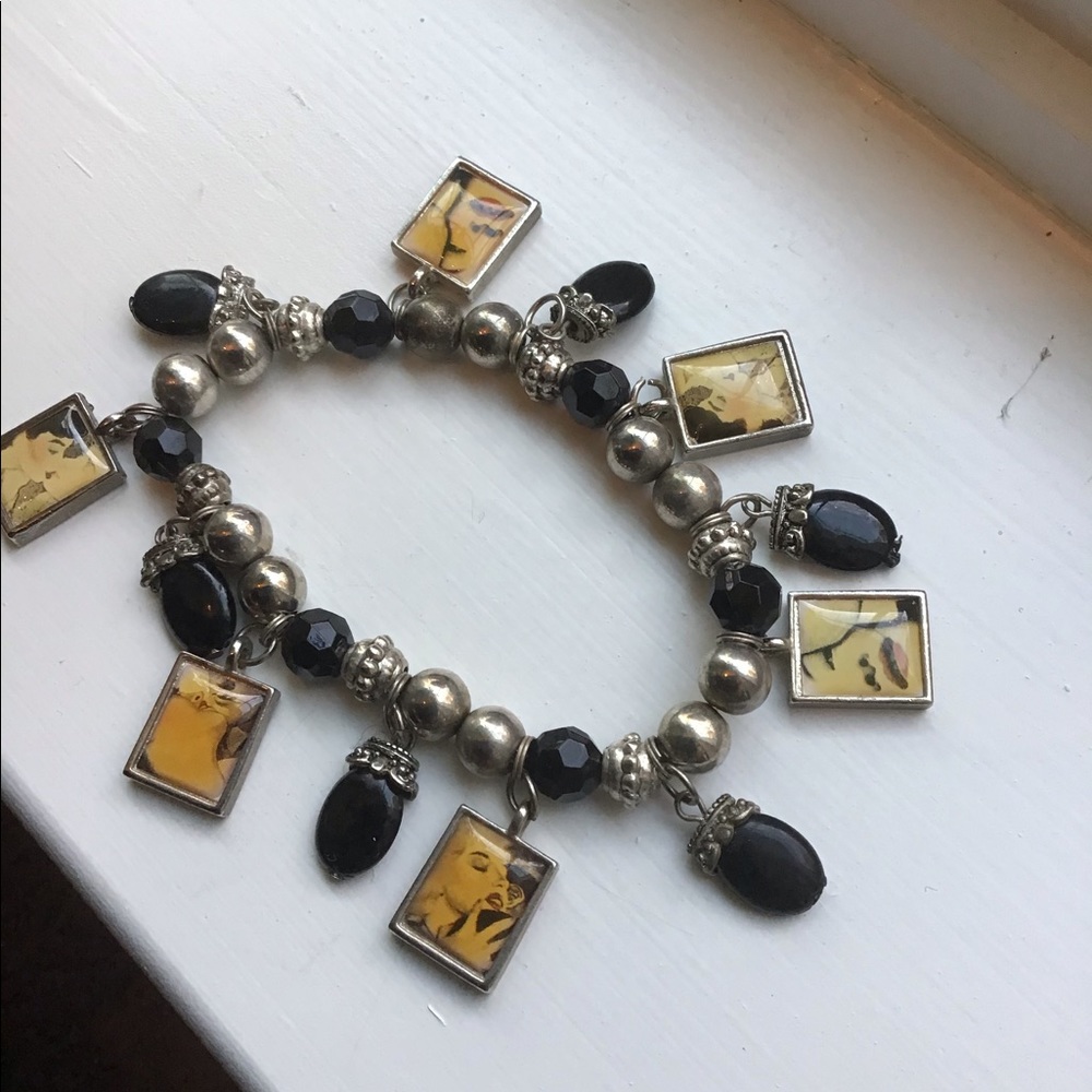 Charm bracelet